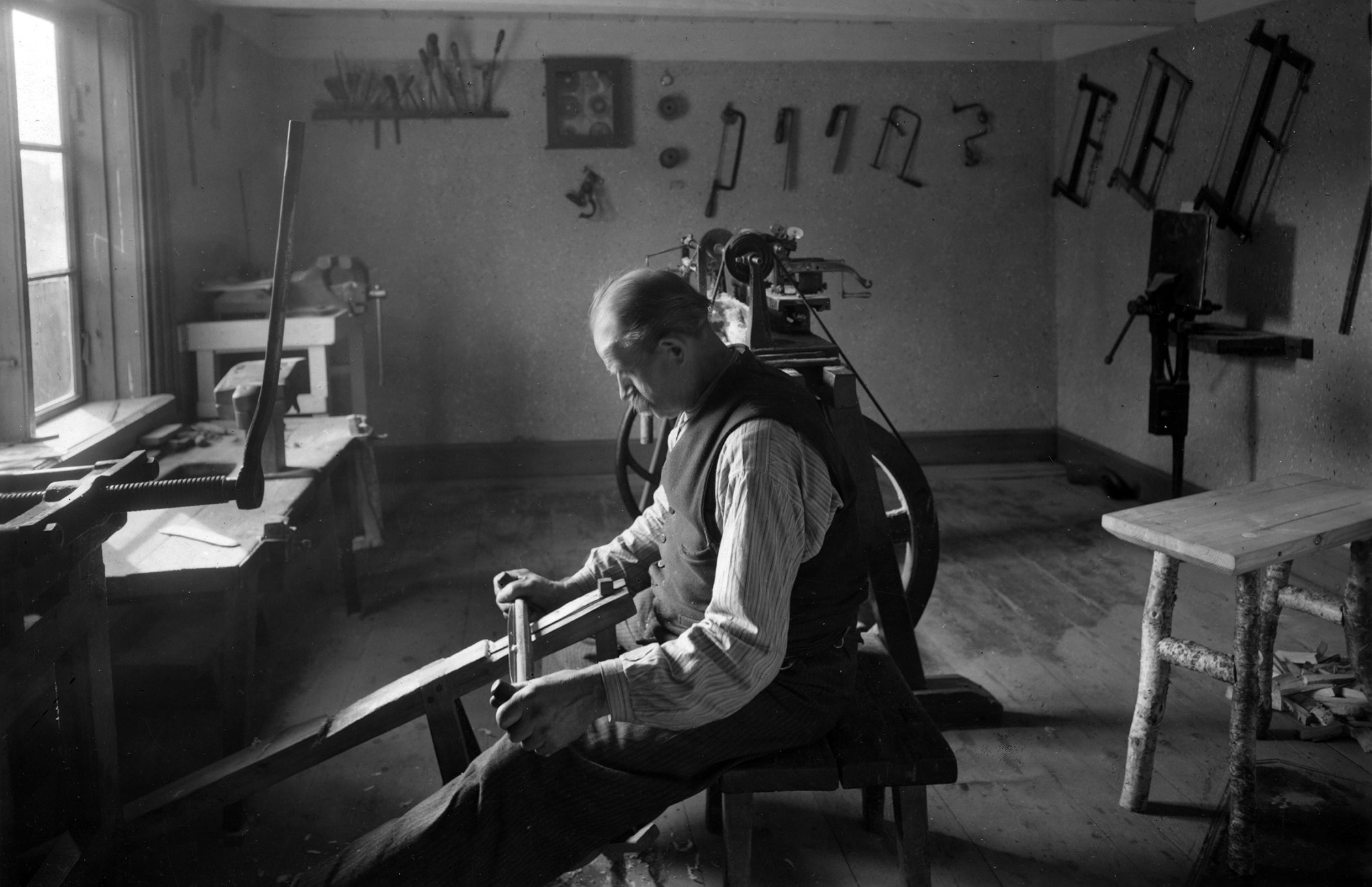kammantekija-emil-ahlrot-1940