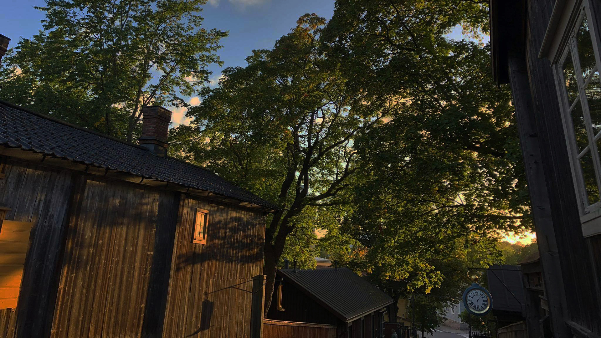 Tummien tarinoiden Luostarinmäki
